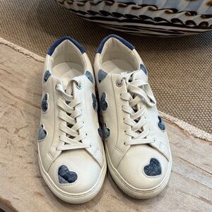 White Sneakers with Blue Heart  Kurt Geiger 40